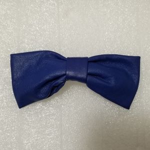 Blue Leather Bow Mechanical Barrett 5.5"x2"